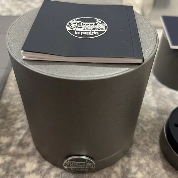 LA PRAIRIE BUNDLE ALL EMPTY EXCEPT TUBE OF SKIN CAVIAR ESSENCE LOTION - Picture 3 of 11